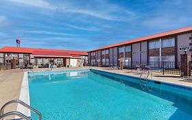 Ramada By Wyndham Bowling Green